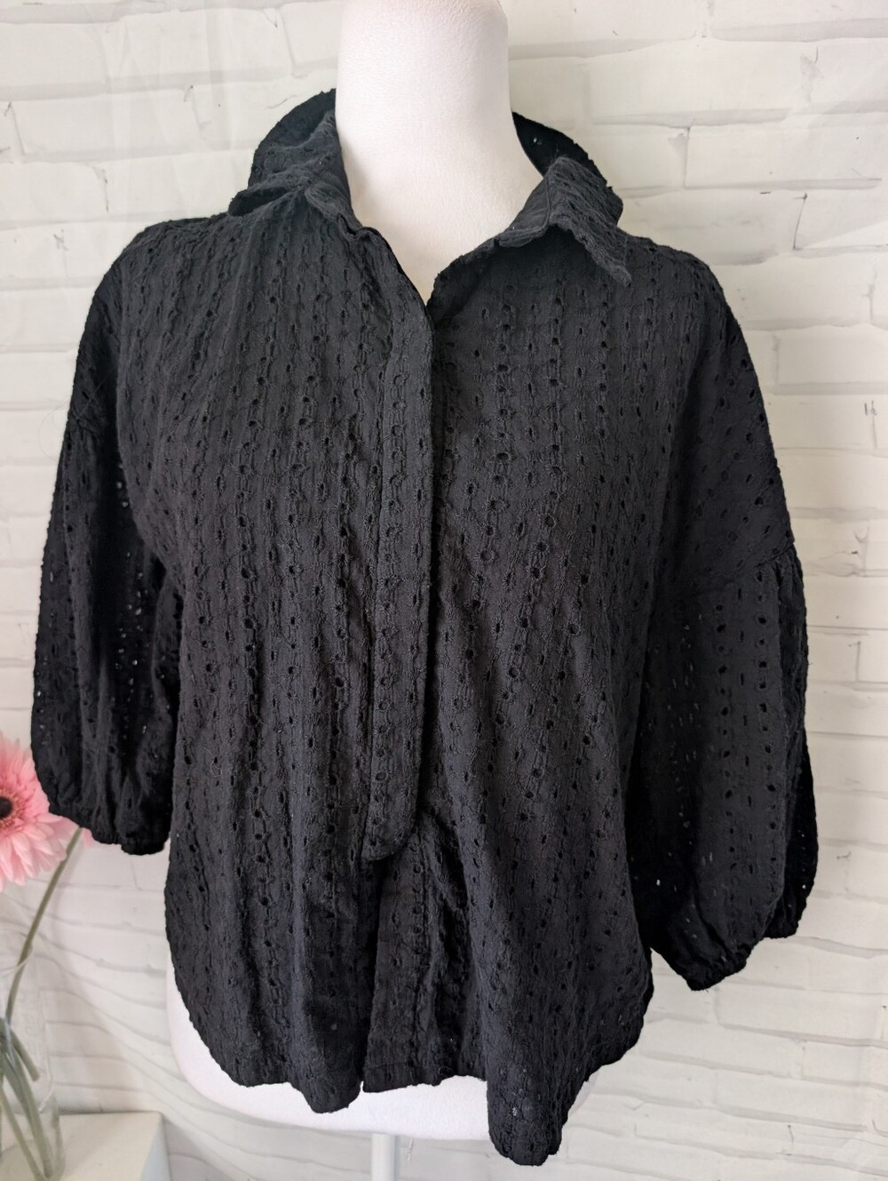 Evereve Black Textured Eyelet Button-Front Shirt